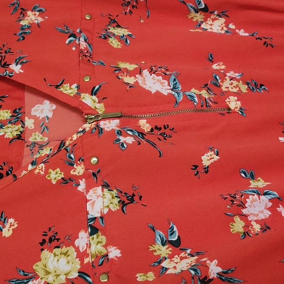 Women's Medium Quarter sleeve Dress. Orange with floral print design. - Picture 4 of 14